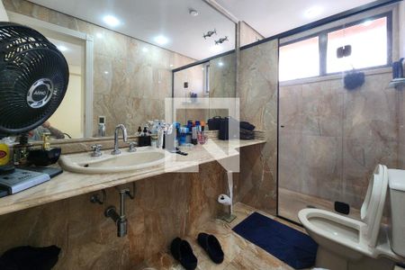 Apartamento para alugar com 450m², 4 quartos e 6 vagasBanheiro da Suíte 1