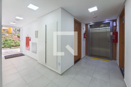 Apartamento para alugar com 44m², 2 quartos e 1 vagaHall