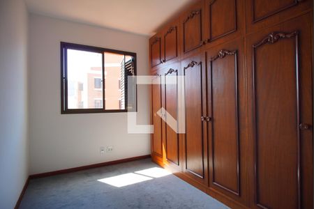 Quarto 1 de apartamento para alugar com 3 quartos, 74m² em Chácara das Pedras, Porto Alegre