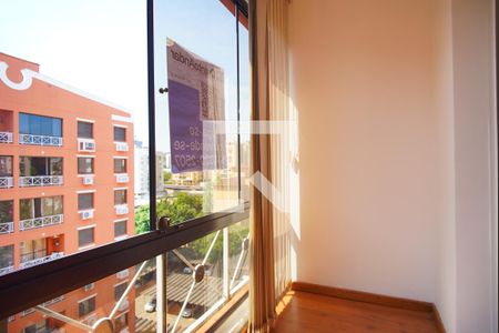 Sacada  de apartamento para alugar com 3 quartos, 74m² em Chácara das Pedras, Porto Alegre