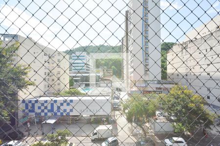 Apartamento para alugar com 145m², 3 quartos e sem vagaVista