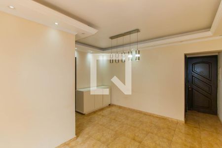 Sala de apartamento para alugar com 3 quartos, 73m² em Parque Tomas Saraiva, São Paulo