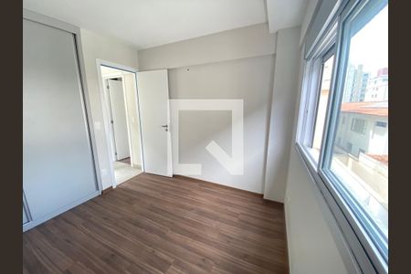 Quarto 1 de apartamento à venda com 2 quartos, 62m² em Santo Antônio, Belo Horizonte