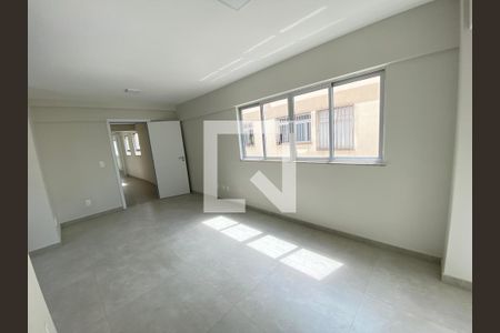 Sala de apartamento à venda com 2 quartos, 62m² em Santo Antônio, Belo Horizonte