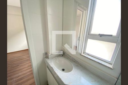 Suíte do Quarto 1 de apartamento à venda com 2 quartos, 62m² em Santo Antônio, Belo Horizonte