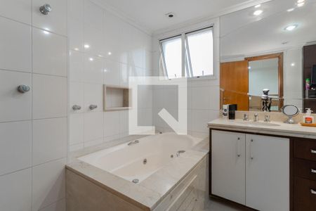 Apartamento à venda com 202m², 3 quartos e 3 vagasBanheiro Suíte 1