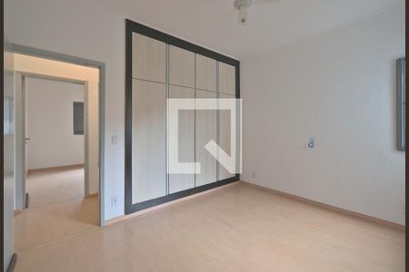 Casa à venda com 224m², 4 quartos e 3 vagasQuarto 1