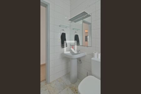 Casa à venda com 224m², 4 quartos e 3 vagasBanheiro Social