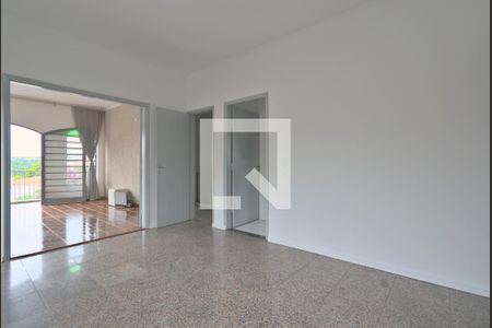 Casa à venda com 224m², 4 quartos e 3 vagasSala 2