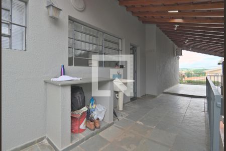 Casa à venda com 224m², 4 quartos e 3 vagasÁrea de Serviço (lateral)