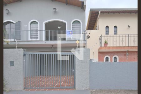 Casa à venda com 224m², 4 quartos e 3 vagasFachada