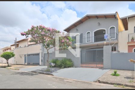 Casa à venda com 224m², 4 quartos e 3 vagasFachada