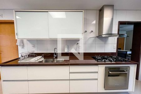 Apartamento à venda com 171m², 3 quartos e 3 vagasCozinha 