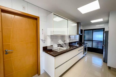 Apartamento à venda com 171m², 3 quartos e 3 vagasCozinha 