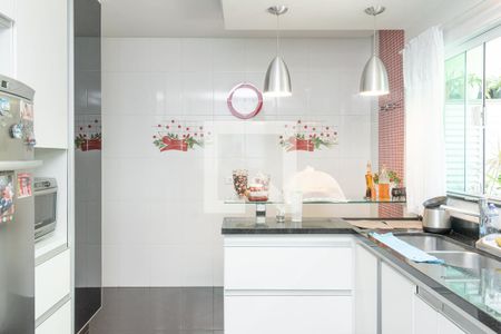 Casa à venda com 290m², 3 quartos e 2 vagas Casa à venda com 290m², 3 quartos e 2 vagasCozinha