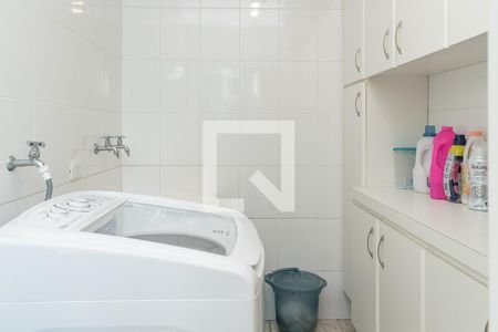 Casa à venda com 290m², 3 quartos e 2 vagas Casa à venda com 290m², 3 quartos e 2 vagasLavanderia