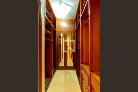 Apartamento à venda com 168m², 3 quartos e 2 vagasCloset da Suíte 1