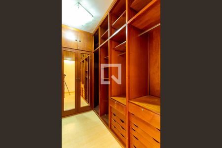 Apartamento à venda com 168m², 3 quartos e 2 vagasCloset da Suíte 1