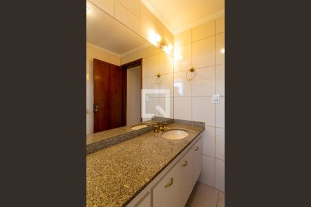 Apartamento à venda com 168m², 3 quartos e 2 vagasBanheiro da Suíte 2