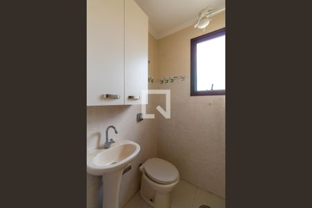 Apartamento à venda com 168m², 3 quartos e 2 vagasBanheiro de Serviço