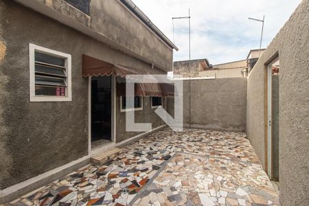 Casa para alugar com 50m², 1 quarto e sem vaga Casa para alugar com 50m², 1 quarto e sem vagaQuintal