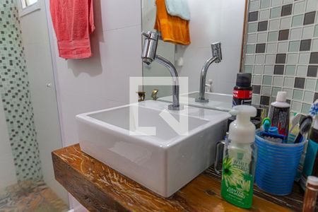 Apartamento à venda com 130m², 3 quartos e 2 vagas Apartamento à venda com 130m², 3 quartos e 2 vagasDetalhe do Banheiro da Suite