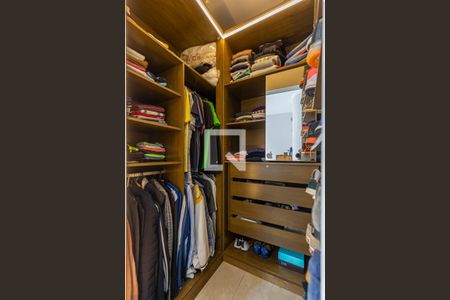 Apartamento à venda com 130m², 3 quartos e 2 vagas Apartamento à venda com 130m², 3 quartos e 2 vagasCloset da Suite