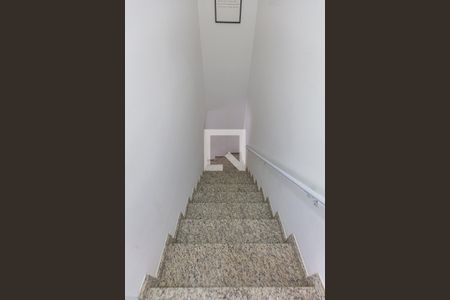 Apartamento à venda com 130m², 3 quartos e 2 vagas Apartamento à venda com 130m², 3 quartos e 2 vagasEscada Cobertura