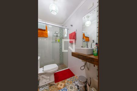 Apartamento à venda com 130m², 3 quartos e 2 vagas Apartamento à venda com 130m², 3 quartos e 2 vagasBanheiro da Suite