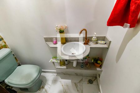 Casa à venda com 100m², 2 quartos e 1 vagaLavabo