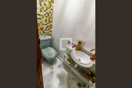 Casa à venda com 100m², 2 quartos e 1 vagaLavabo