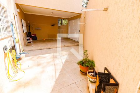 Casa à venda com 100m², 2 quartos e 1 vagaQuintal