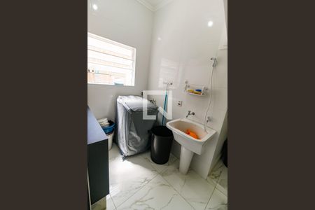 Casa à venda com 100m², 2 quartos e 1 vagaÁrea de Serviço