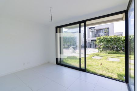 Sala de casa de condomínio à venda com 4 quartos, 264m² em Recreio dos Bandeirantes, Rio de Janeiro