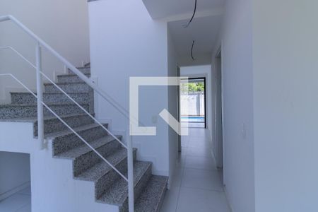 Escada de casa de condomínio à venda com 4 quartos, 264m² em Recreio dos Bandeirantes, Rio de Janeiro