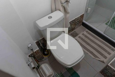 Apartamento à venda com 80m², 2 quartos e sem vagaBanheiro da Suíte