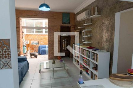 Apartamento à venda com 80m², 2 quartos e sem vagaSala