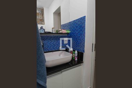 Apartamento à venda com 80m², 2 quartos e sem vagaBanheiro da Suíte