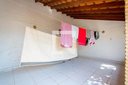 Casa à venda com 218m², 3 quartos e 3 vagasÁrea coberta