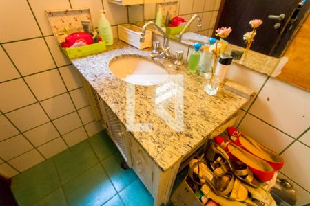 Casa à venda com 218m², 3 quartos e 3 vagasBanheiro do quarto 3