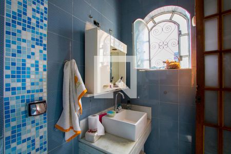 Casa à venda com 218m², 3 quartos e 3 vagasBanheiro do quarto 2