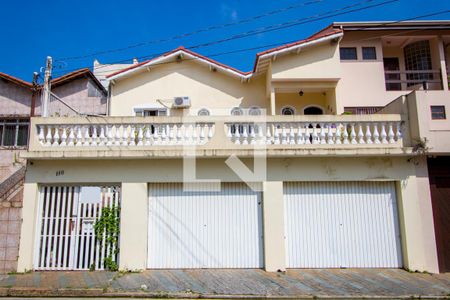 Casa à venda com 218m², 3 quartos e 3 vagasGaragem