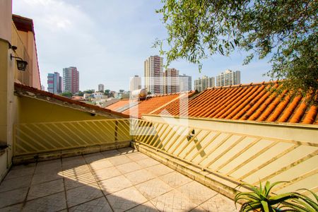 Casa à venda com 218m², 3 quartos e 3 vagasQuintal
