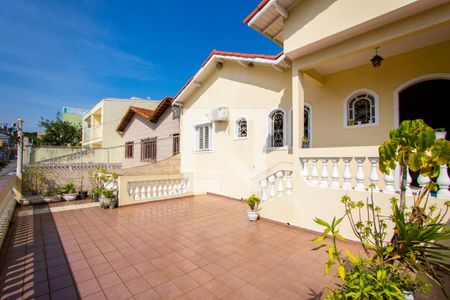 Casa à venda com 218m², 3 quartos e 3 vagasÁrea externa