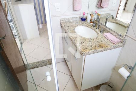 Apartamento à venda com 134m², 2 quartos e 2 vagas Apartamento à venda com 134m², 2 quartos e 2 vagasBanheiro da Suite