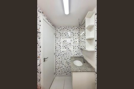 Studio para alugar com 32m², 1 quarto e sem vaga Studio para alugar com 32m², 1 quarto e sem vagaBanheiro