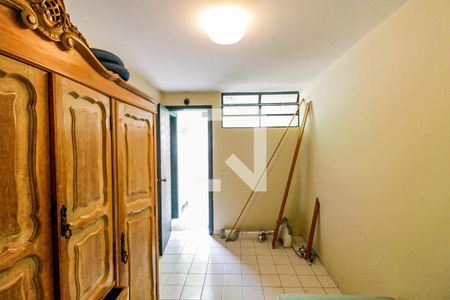 Casa à venda com 430m², 4 quartos e 4 vagasQuarto de Serviço