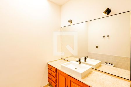 Casa à venda com 430m², 4 quartos e 4 vagasBanheiro