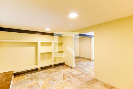 Casa à venda com 430m², 4 quartos e 4 vagasSalão