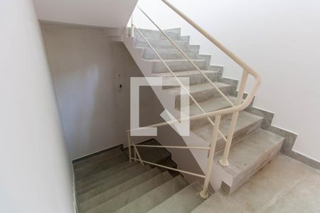 Apartamento para alugar com 25m², 1 quarto e sem vagaEscada